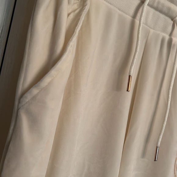 True Religion joggers L - Picture 7 of 13